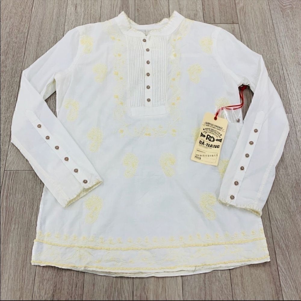 Da-Nang Embroidered Tunic   